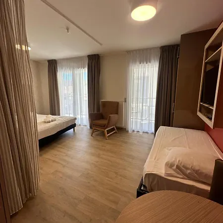 Zenao Lägenhetshotell Fréjus