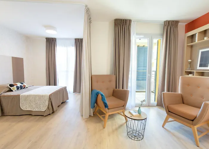 アパートホテル Zenao Fréjus